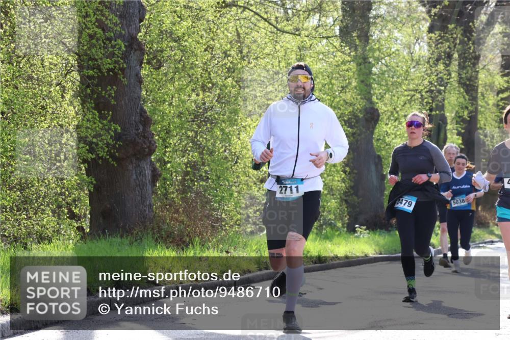 12.04.2026 - 45. Internationalen Wilhelmsburger Insellauf Yannick Fuchs http://msf.ph/oto/9486710 12.04.2026 10:30:48 Laufen 2711, 2479, 5038 meine-sportfotos.de