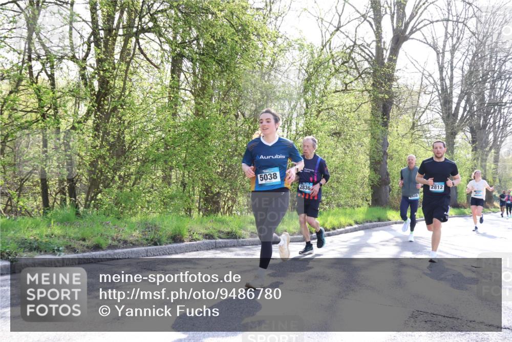 12.04.2026 - 45. Internationalen Wilhelmsburger Insellauf Yannick Fuchs http://msf.ph/oto/9486780 12.04.2026 10:30:54 Laufen 5038, 2812, 2836, 3831 meine-sportfotos.de