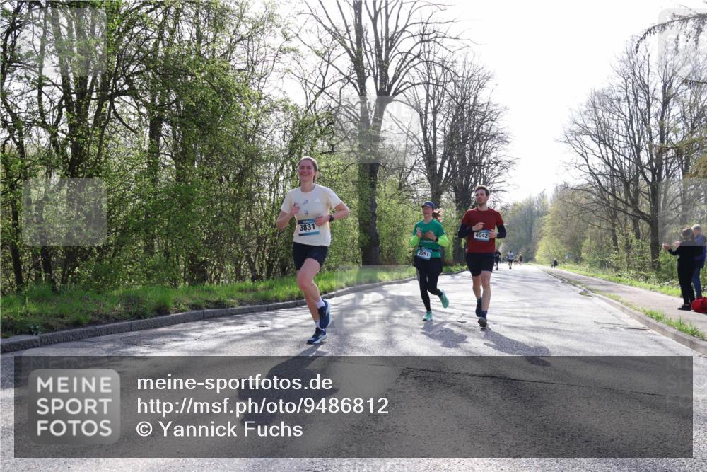 12.04.2026 - 45. Internationalen Wilhelmsburger Insellauf Yannick Fuchs http://msf.ph/oto/9486812 12.04.2026 10:30:58 Laufen 3831, 3991, 4042 meine-sportfotos.de