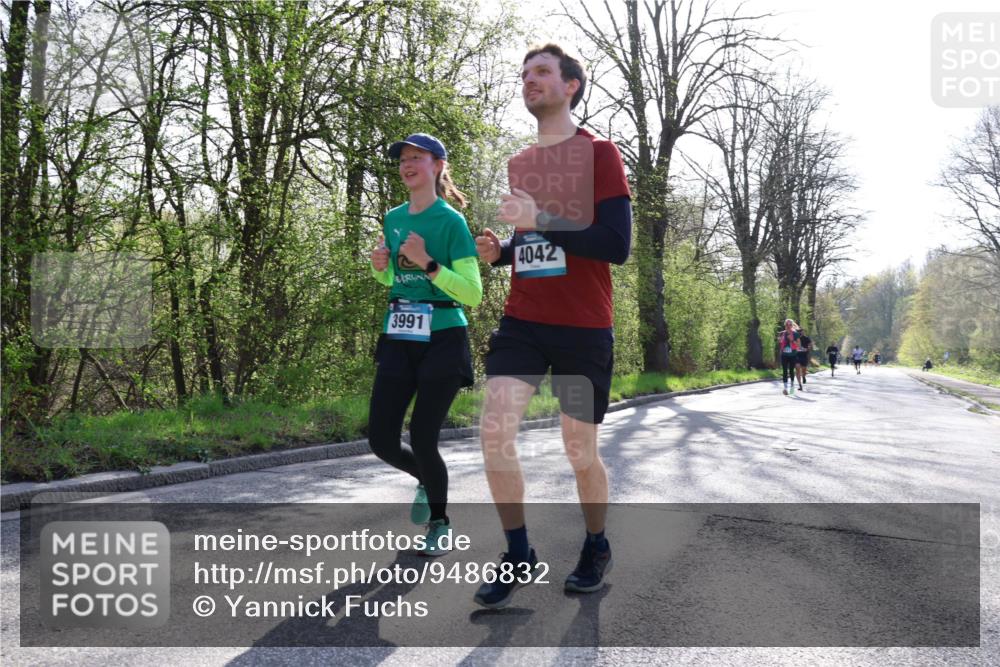 12.04.2026 - 45. Internationalen Wilhelmsburger Insellauf Yannick Fuchs http://msf.ph/oto/9486832 12.04.2026 10:31:00 Laufen 4042, 3991 meine-sportfotos.de