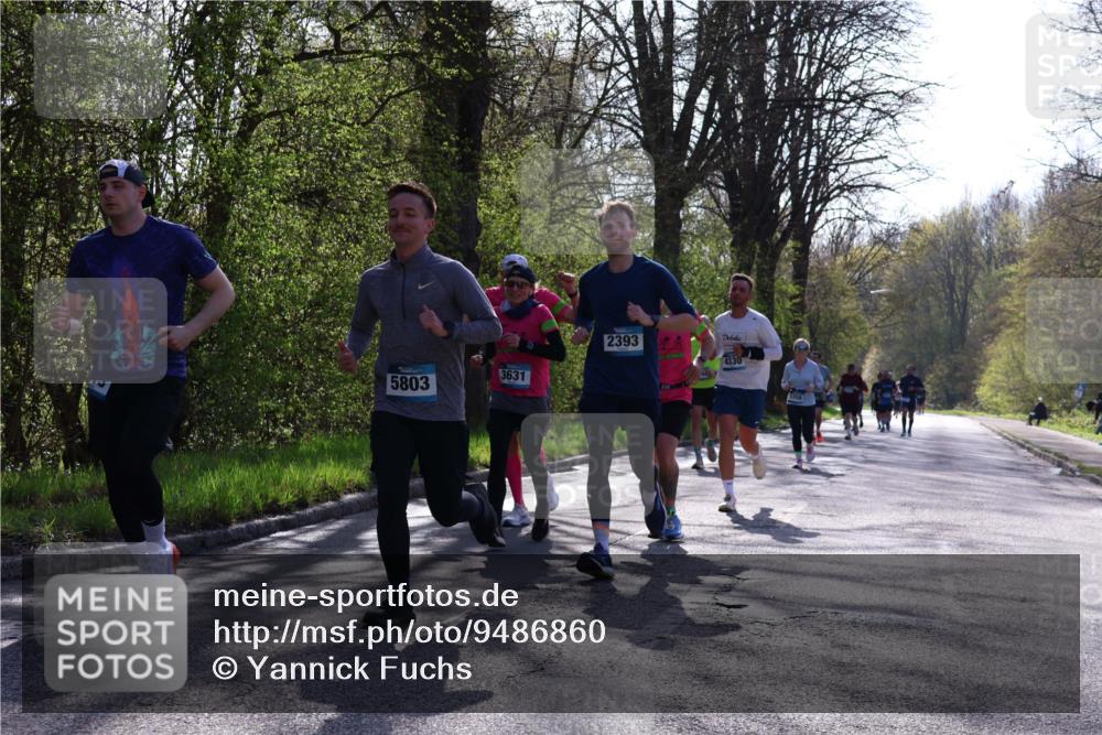12.04.2026 - 45. Internationalen Wilhelmsburger Insellauf Yannick Fuchs http://msf.ph/oto/9486860 12.04.2026 10:37:02 Laufen 2393, 4330, 3631, 5803 meine-sportfotos.de