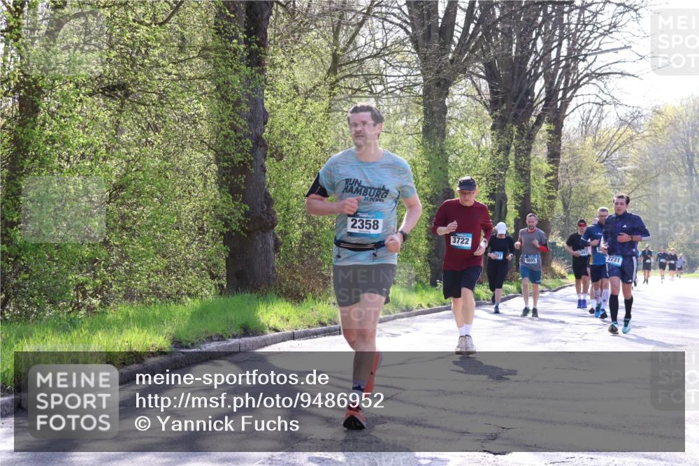 12.04.2026 - 45. Internationalen Wilhelmsburger Insellauf Yannick Fuchs http://msf.ph/oto/9486952 12.04.2026 10:37:10 Laufen 21, 097, 2358, 3722, 3695, 2231 meine-sportfotos.de