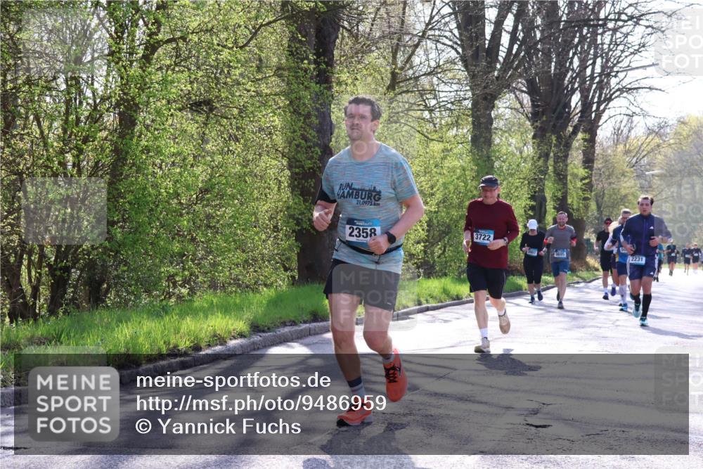 12.04.2026 - 45. Internationalen Wilhelmsburger Insellauf Yannick Fuchs http://msf.ph/oto/9486959 12.04.2026 10:37:11 Laufen 21, 0975, 2358, 3722, 3695, 2231 meine-sportfotos.de