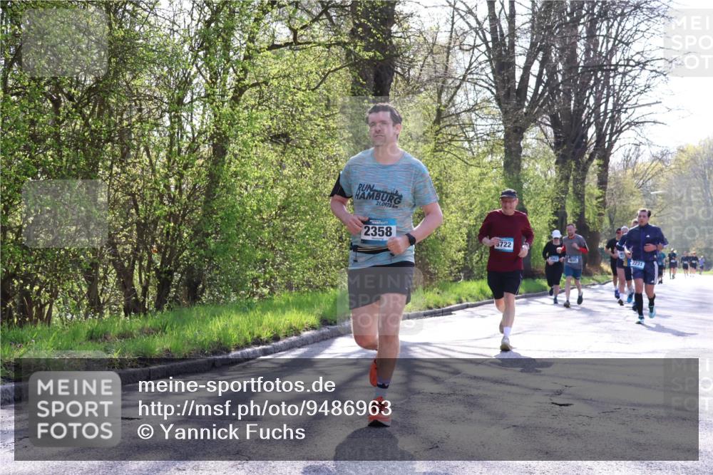12.04.2026 - 45. Internationalen Wilhelmsburger Insellauf Yannick Fuchs http://msf.ph/oto/9486963 12.04.2026 10:37:11 Laufen 21, 0975, 2358, 5722, 2231 meine-sportfotos.de
