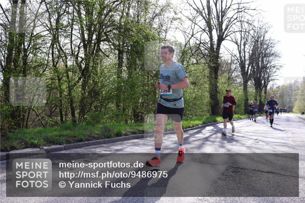 12.04.2026 - 45. Internationalen Wilhelmsburger Insellauf Yannick Fuchs http://msf.ph/oto/9486975 12.04.2026 10:37:12 Laufen 21, 0975, 2358, 3722 meine-sportfotos.de