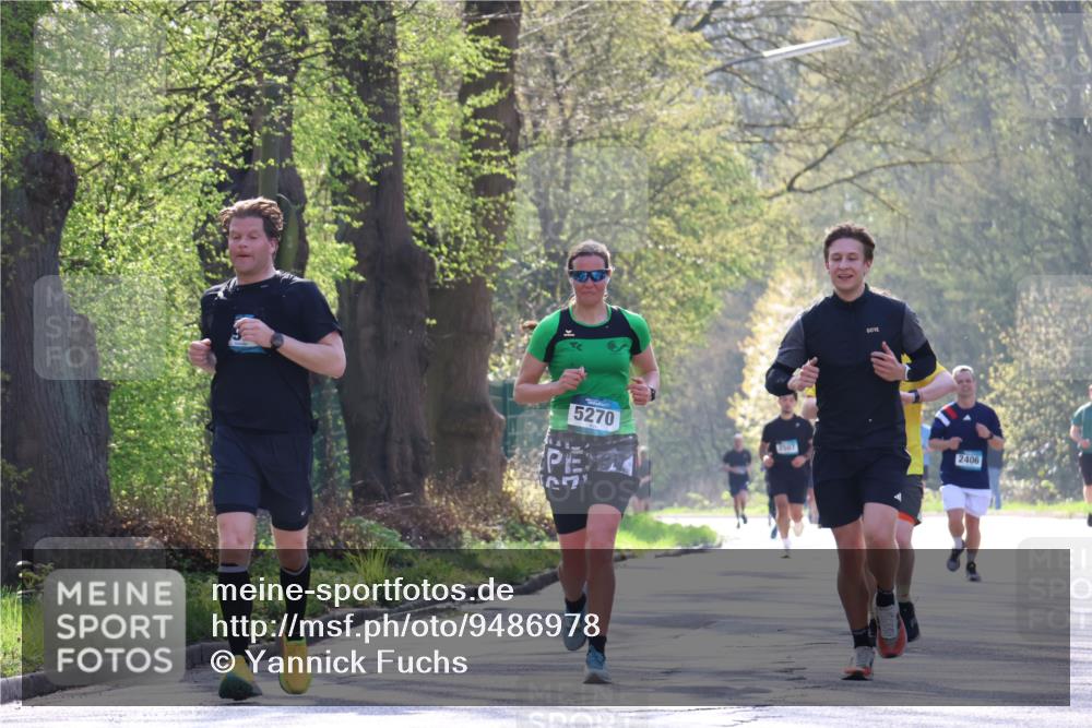 12.04.2026 - 45. Internationalen Wilhelmsburger Insellauf Yannick Fuchs http://msf.ph/oto/9486978 12.04.2026 10:31:18 Laufen 5270, 2507, 2406 meine-sportfotos.de