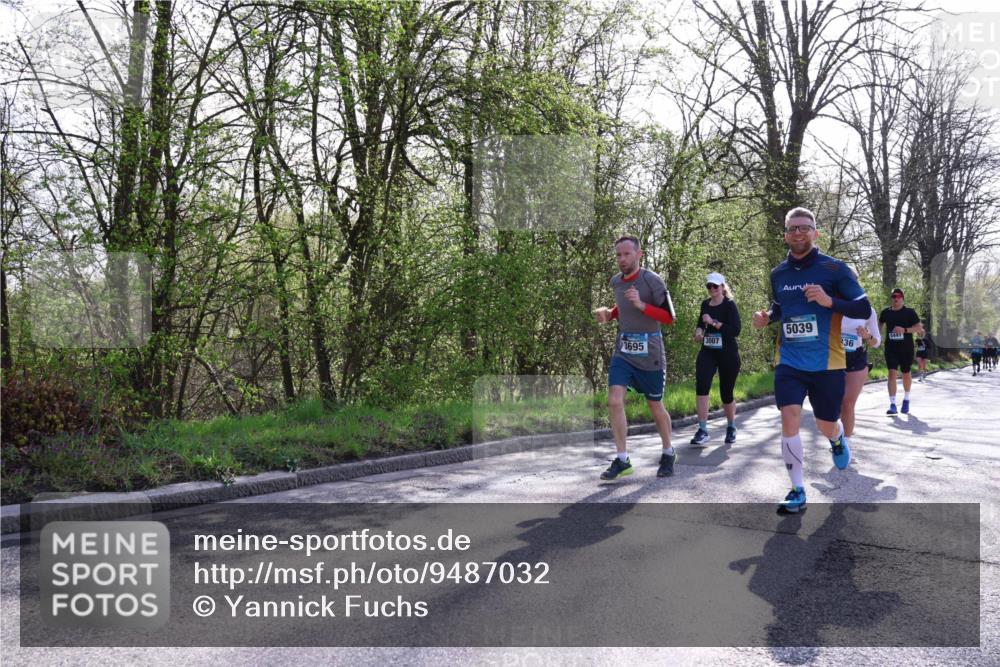12.04.2026 - 45. Internationalen Wilhelmsburger Insellauf Yannick Fuchs http://msf.ph/oto/9487032 12.04.2026 10:37:17 Laufen 5039, 3695, 3007, 36, 5441 meine-sportfotos.de