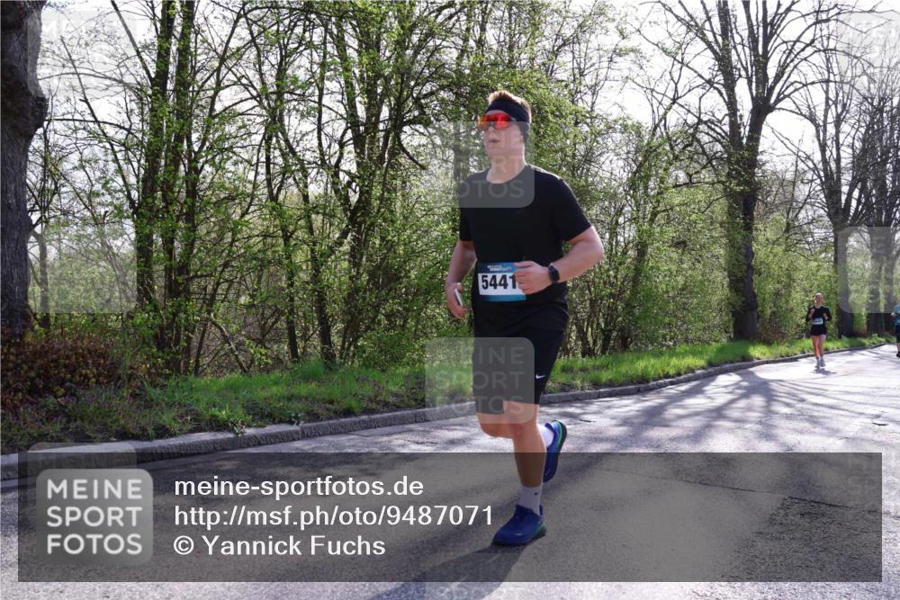 12.04.2026 - 45. Internationalen Wilhelmsburger Insellauf Yannick Fuchs http://msf.ph/oto/9487071 12.04.2026 10:37:21 Laufen 5441 meine-sportfotos.de