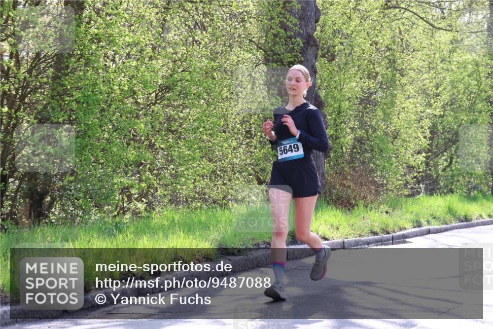 12.04.2026 - 45. Internationalen Wilhelmsburger Insellauf Yannick Fuchs http://msf.ph/oto/9487088 12.04.2026 10:37:23 Laufen 5649 meine-sportfotos.de