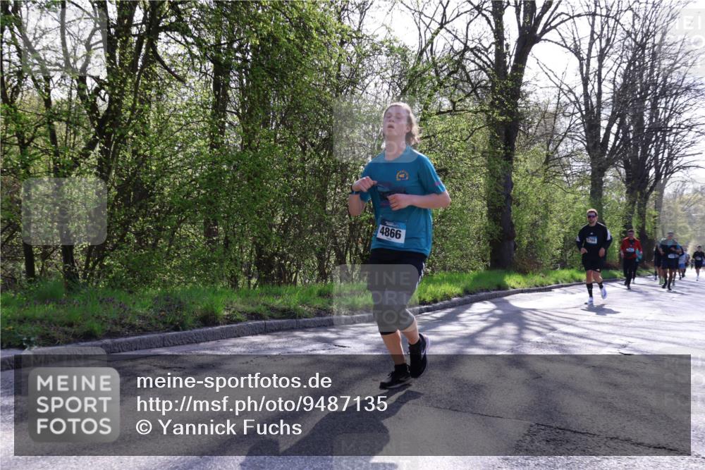 12.04.2026 - 45. Internationalen Wilhelmsburger Insellauf Yannick Fuchs http://msf.ph/oto/9487135 12.04.2026 10:37:27 Laufen 4866, 1760 meine-sportfotos.de