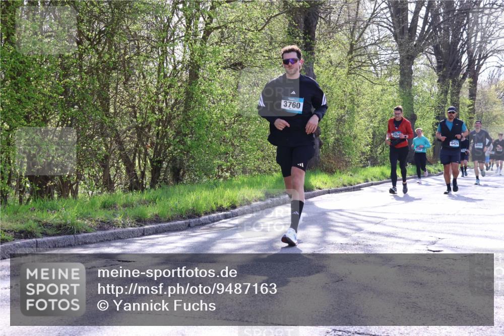 12.04.2026 - 45. Internationalen Wilhelmsburger Insellauf Yannick Fuchs http://msf.ph/oto/9487163 12.04.2026 10:37:29 Laufen 3760, 2054, 2992, 4424, 4088 meine-sportfotos.de
