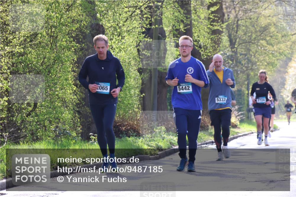 12.04.2026 - 45. Internationalen Wilhelmsburger Insellauf Yannick Fuchs http://msf.ph/oto/9487185 12.04.2026 10:31:42 Laufen 2065, 5442, 5337, 2724 meine-sportfotos.de