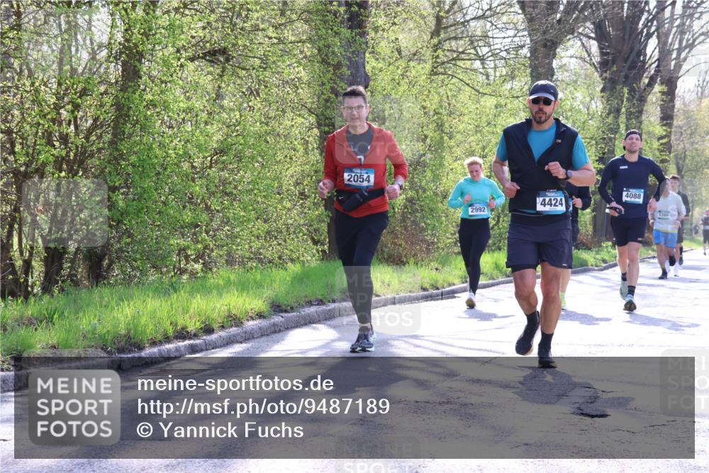 12.04.2026 - 45. Internationalen Wilhelmsburger Insellauf Yannick Fuchs http://msf.ph/oto/9487189 12.04.2026 10:37:31 Laufen 2054, 2992, 4424, 4088, 5360 meine-sportfotos.de