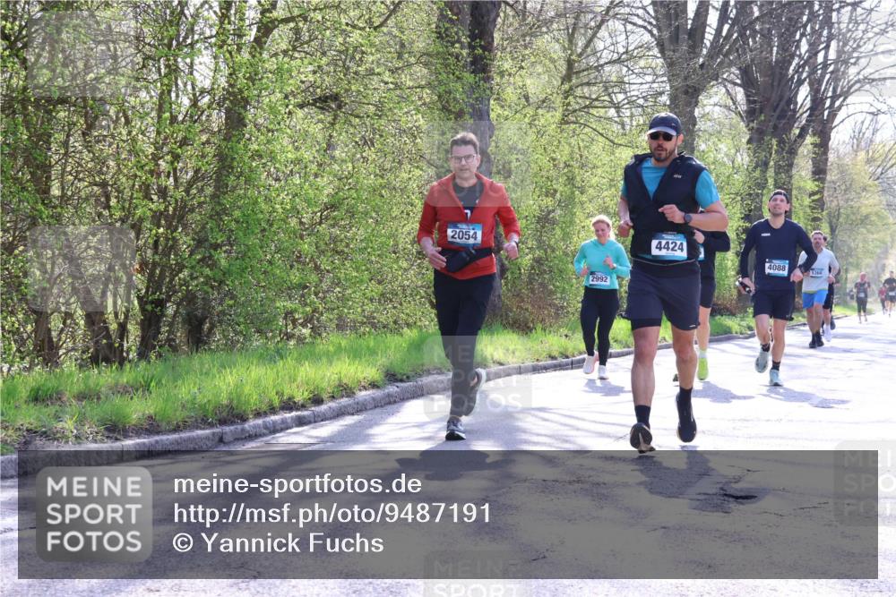 12.04.2026 - 45. Internationalen Wilhelmsburger Insellauf Yannick Fuchs http://msf.ph/oto/9487191 12.04.2026 10:37:31 Laufen 2054, 2992, 4424, 4088, 5360 meine-sportfotos.de