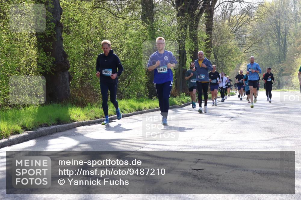 12.04.2026 - 45. Internationalen Wilhelmsburger Insellauf Yannick Fuchs http://msf.ph/oto/9487210 12.04.2026 10:31:45 Laufen 2065, 5442, 2500, 5337, 2724, 4402 meine-sportfotos.de