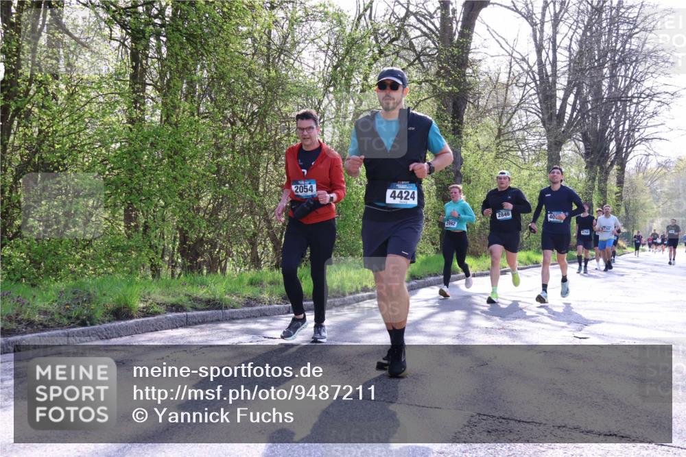 12.04.2026 - 45. Internationalen Wilhelmsburger Insellauf Yannick Fuchs http://msf.ph/oto/9487211 12.04.2026 10:37:33 Laufen 2054, 4424, 2992, 2846, 40, 4768, 5360 meine-sportfotos.de
