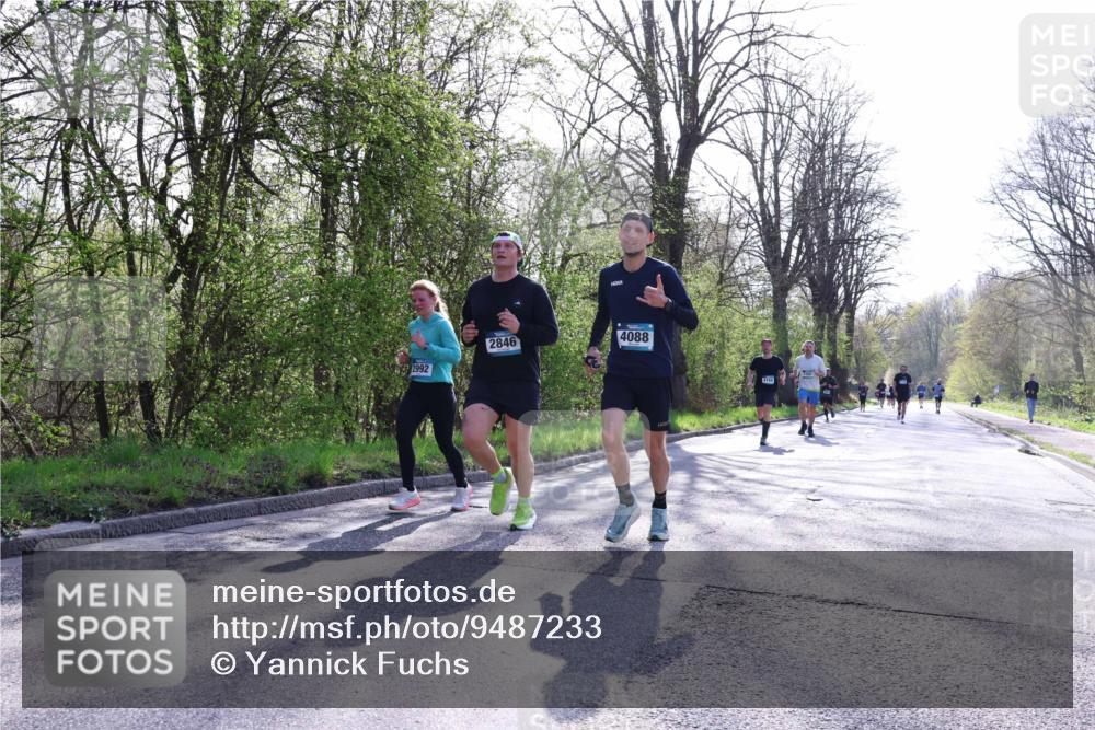12.04.2026 - 45. Internationalen Wilhelmsburger Insellauf Yannick Fuchs http://msf.ph/oto/9487233 12.04.2026 10:37:35 Laufen 2992, 2846, 4088 meine-sportfotos.de