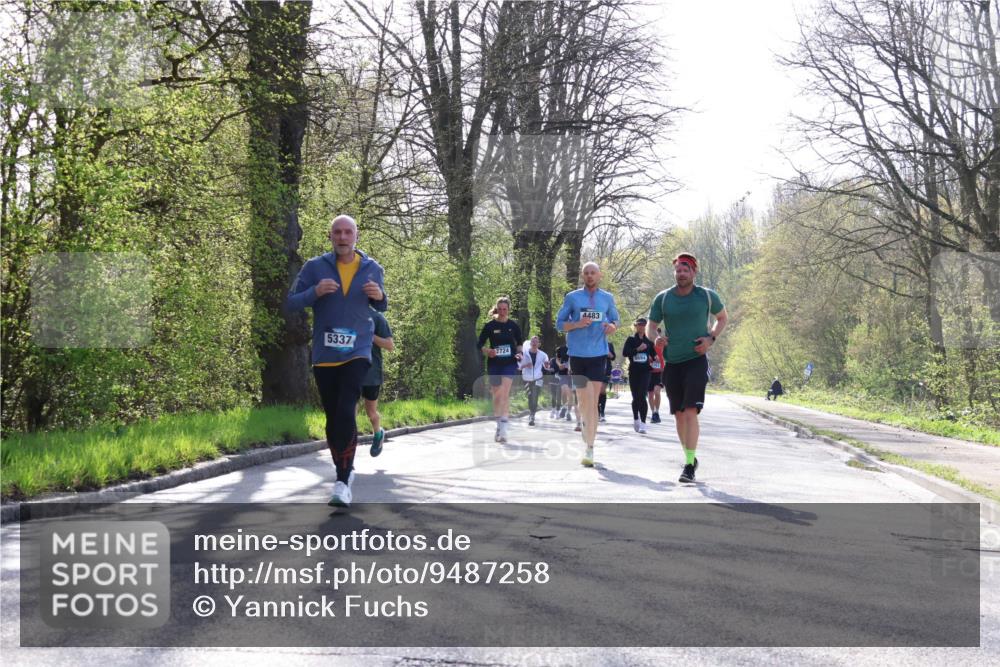 12.04.2026 - 45. Internationalen Wilhelmsburger Insellauf Yannick Fuchs http://msf.ph/oto/9487258 12.04.2026 10:31:50 Laufen 5337, 2724, 4483, 5654 meine-sportfotos.de
