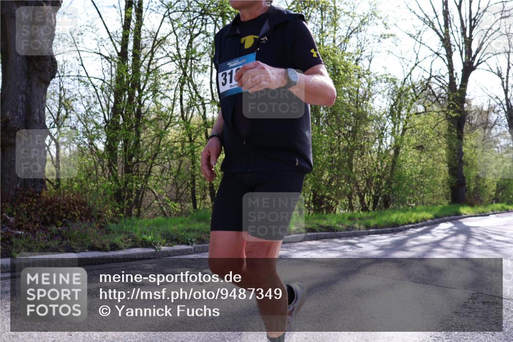 12.04.2026 - 45. Internationalen Wilhelmsburger Insellauf Yannick Fuchs http://msf.ph/oto/9487349 12.04.2026 10:37:45 Laufen 318 meine-sportfotos.de