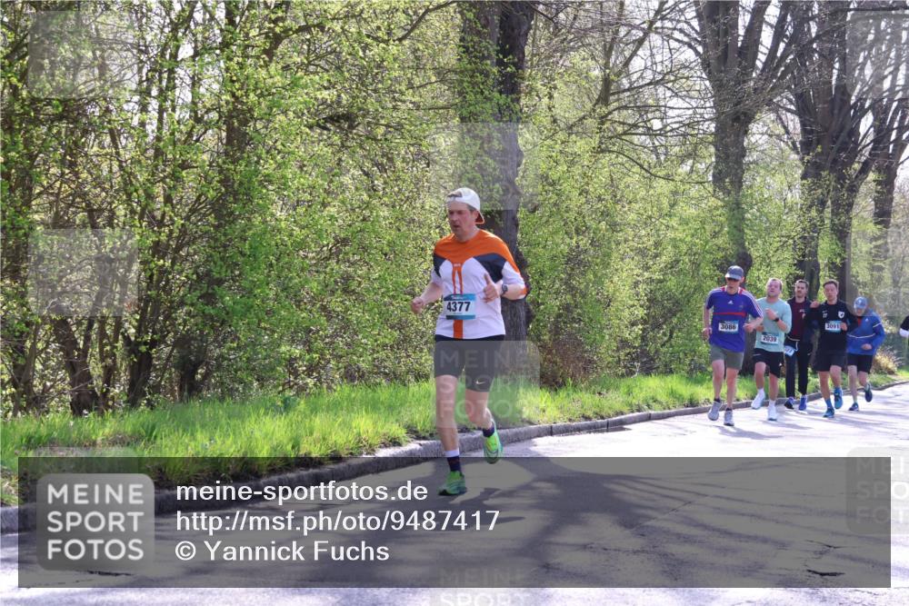 12.04.2026 - 45. Internationalen Wilhelmsburger Insellauf Yannick Fuchs http://msf.ph/oto/9487417 12.04.2026 10:32:08 Laufen 4377, 3086, 2039, 27, 3091 meine-sportfotos.de