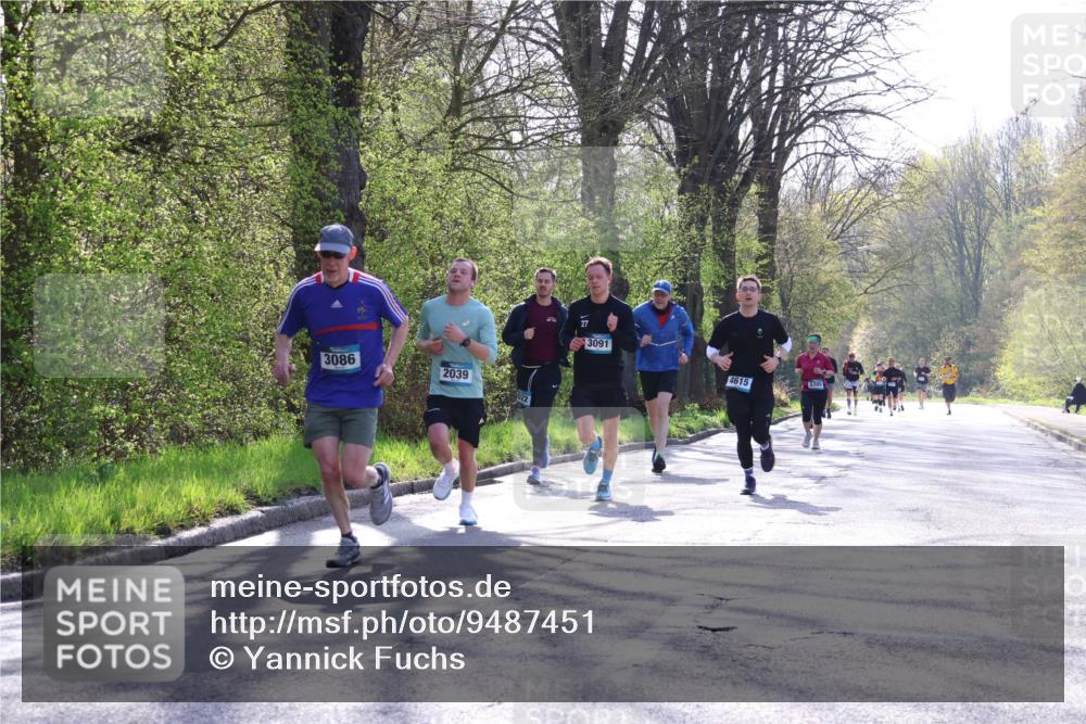 12.04.2026 - 45. Internationalen Wilhelmsburger Insellauf Yannick Fuchs http://msf.ph/oto/9487451 12.04.2026 10:32:11 Laufen 3086, 2039, 3091, 4615 meine-sportfotos.de