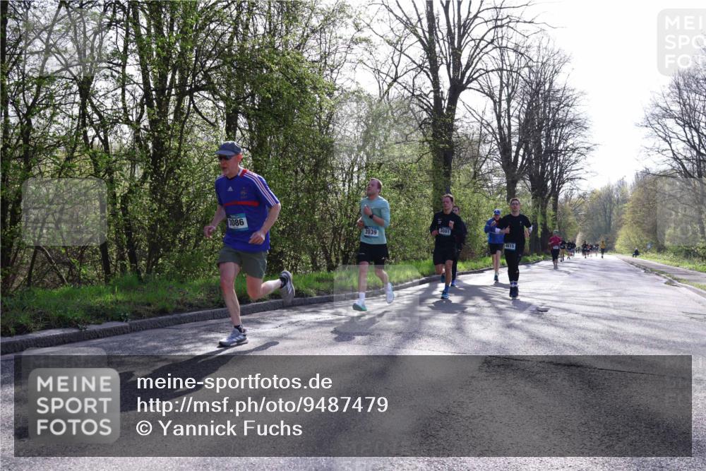 12.04.2026 - 45. Internationalen Wilhelmsburger Insellauf Yannick Fuchs http://msf.ph/oto/9487479 12.04.2026 10:32:14 Laufen 3086, 2039, 3091, 4615 meine-sportfotos.de