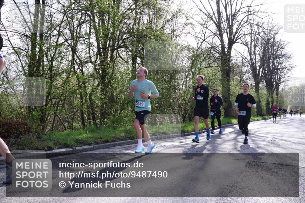 12.04.2026 - 45. Internationalen Wilhelmsburger Insellauf Yannick Fuchs http://msf.ph/oto/9487490 12.04.2026 10:32:15 Laufen 2039, 3091, 4615 meine-sportfotos.de