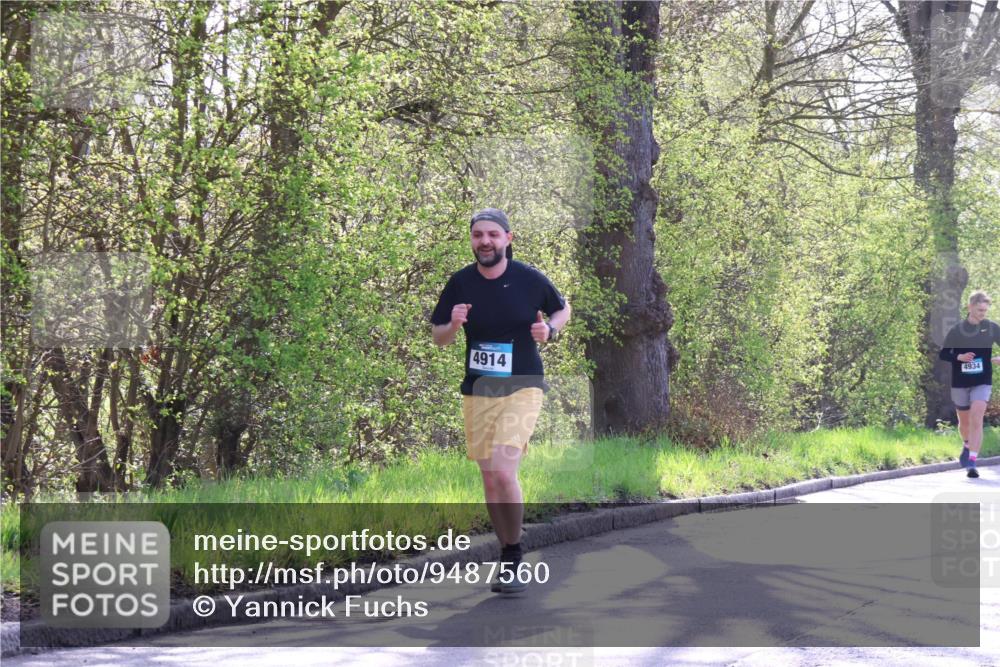 12.04.2026 - 45. Internationalen Wilhelmsburger Insellauf Yannick Fuchs http://msf.ph/oto/9487560 12.04.2026 10:32:24 Laufen 4914, 4934 meine-sportfotos.de