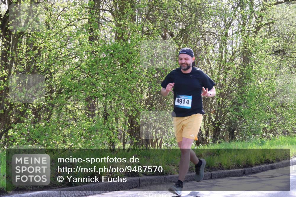 12.04.2026 - 45. Internationalen Wilhelmsburger Insellauf Yannick Fuchs http://msf.ph/oto/9487570 12.04.2026 10:32:25 Laufen 4914 meine-sportfotos.de