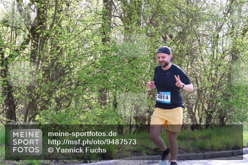 12.04.2026 - 45. Internationalen Wilhelmsburger Insellauf Yannick Fuchs http://msf.ph/oto/9487573 12.04.2026 10:32:25 Laufen 4914 meine-sportfotos.de