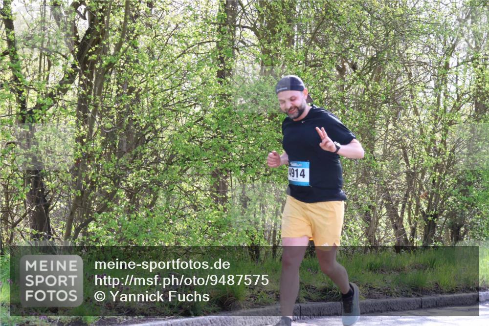 12.04.2026 - 45. Internationalen Wilhelmsburger Insellauf Yannick Fuchs http://msf.ph/oto/9487575 12.04.2026 10:32:25 Laufen 4914 meine-sportfotos.de