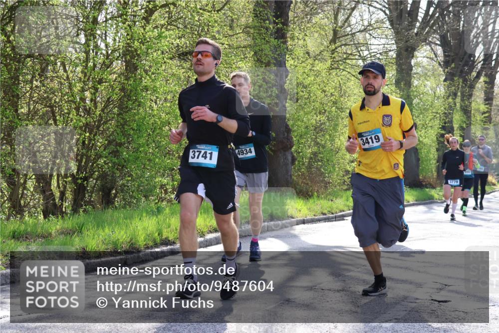 12.04.2026 - 45. Internationalen Wilhelmsburger Insellauf Yannick Fuchs http://msf.ph/oto/9487604 12.04.2026 10:32:29 Laufen 3741, 4934, 3419, 3779 meine-sportfotos.de