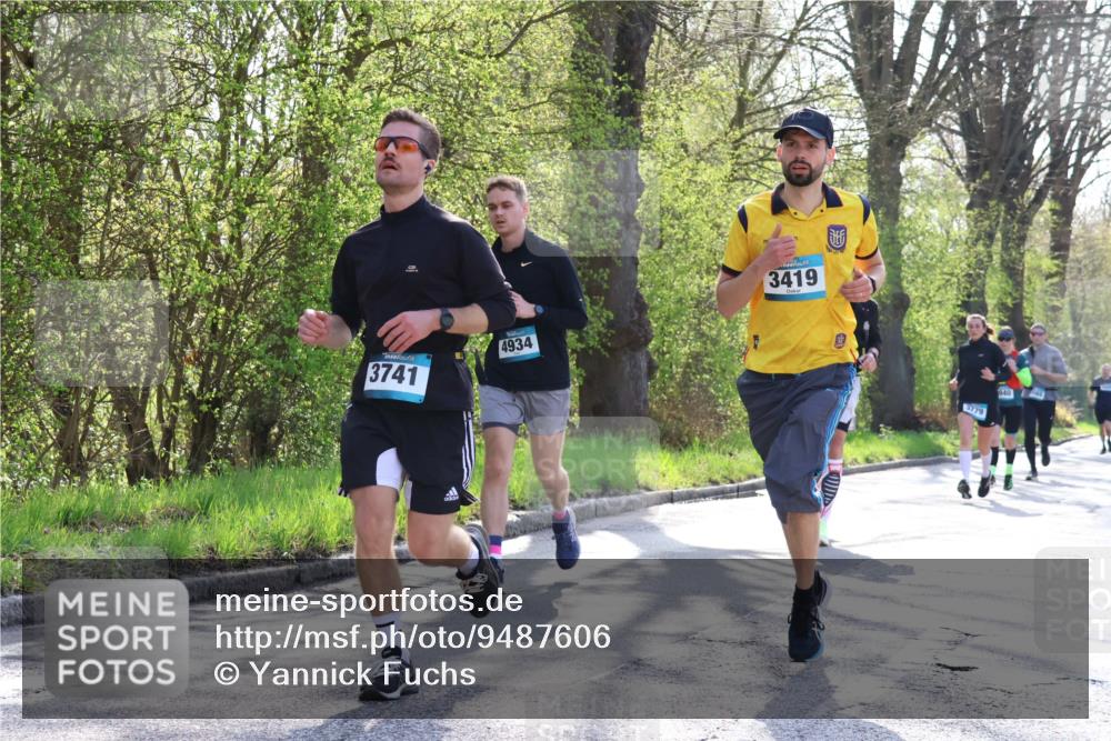 12.04.2026 - 45. Internationalen Wilhelmsburger Insellauf Yannick Fuchs http://msf.ph/oto/9487606 12.04.2026 10:32:29 Laufen 3741, 4934, 3419, 3779, 940 meine-sportfotos.de