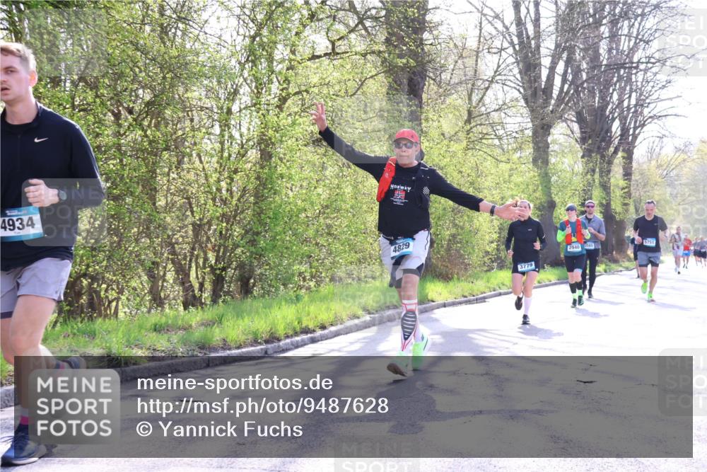 12.04.2026 - 45. Internationalen Wilhelmsburger Insellauf Yannick Fuchs http://msf.ph/oto/9487628 12.04.2026 10:32:31 Laufen 4934, 4829, 3779, 2940, 565, 5751 meine-sportfotos.de