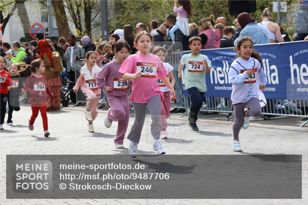 12.04.2026 - 45. Internationalen Wilhelmsburger Insellauf Strokosch-Dieckow http://msf.ph/oto/9487706 12.04.2026 14:10:29 Ziel 963, 1513, 909, 708, 615, 184, 187, 42, 706, 246, 243, 717, 724, 929, 722, 239, 704, 725, 1521, 714, 726 meine-sportfotos.de