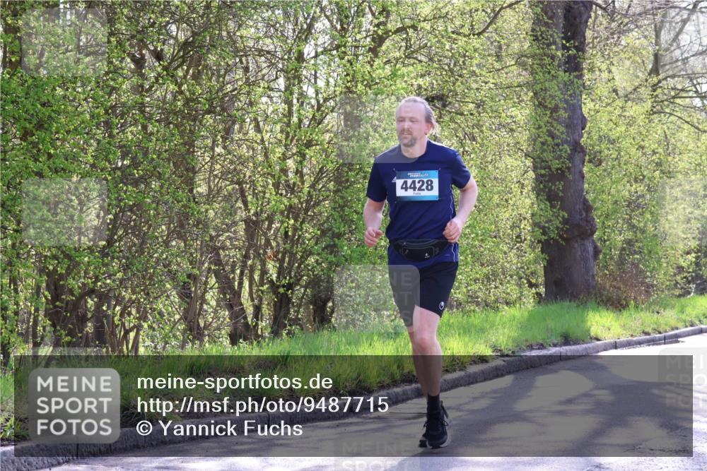 12.04.2026 - 45. Internationalen Wilhelmsburger Insellauf Yannick Fuchs http://msf.ph/oto/9487715 12.04.2026 10:32:41 Laufen 4428 meine-sportfotos.de
