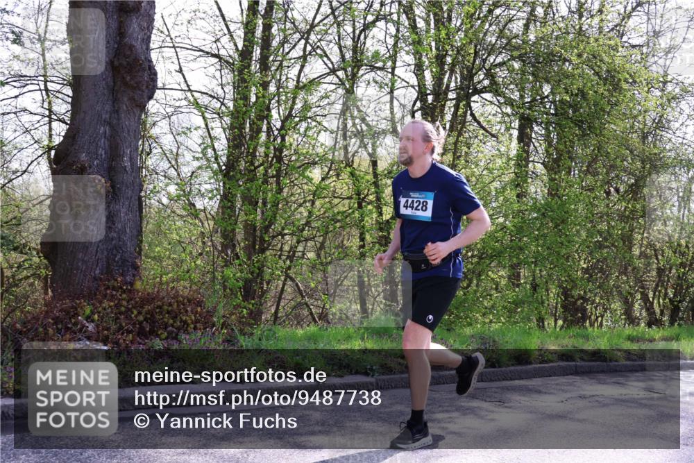 12.04.2026 - 45. Internationalen Wilhelmsburger Insellauf Yannick Fuchs http://msf.ph/oto/9487738 12.04.2026 10:32:43 Laufen 4428 meine-sportfotos.de