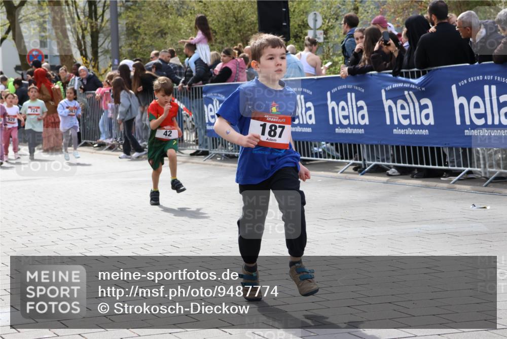 12.04.2026 - 45. Internationalen Wilhelmsburger Insellauf Strokosch-Dieckow http://msf.ph/oto/9487774 12.04.2026 14:10:26 Ziel 218, 203, 633, 963, 1513, 909, 708, 615, 184, 187, 42, 706, 246, 243, 717, 724, 929 meine-sportfotos.de