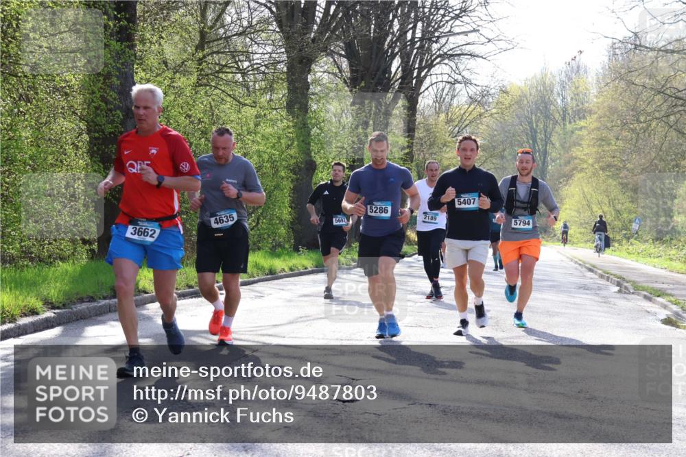 12.04.2026 - 45. Internationalen Wilhelmsburger Insellauf Yannick Fuchs http://msf.ph/oto/9487803 12.04.2026 10:32:48 Laufen 3662, 4635, 5286, 2189, 5697, 5407, 5794 meine-sportfotos.de