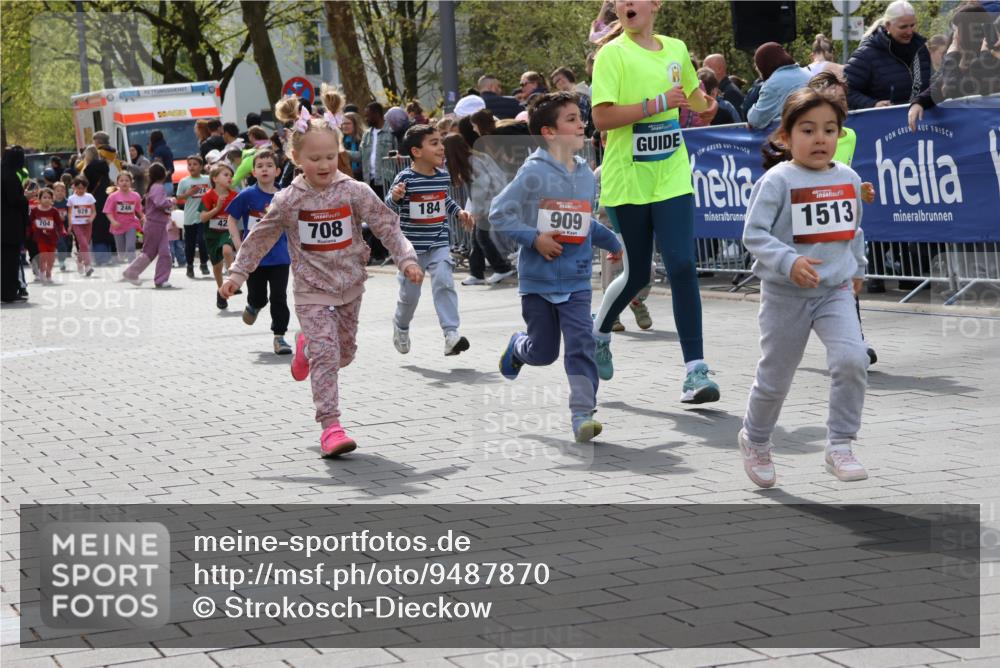 12.04.2026 - 45. Internationalen Wilhelmsburger Insellauf Strokosch-Dieckow http://msf.ph/oto/9487870 12.04.2026 14:10:23 Ziel 60, 746, 664, 218, 203, 633, 963, 1513, 909, 708, 615, 184, 187, 42, 706, 246 meine-sportfotos.de