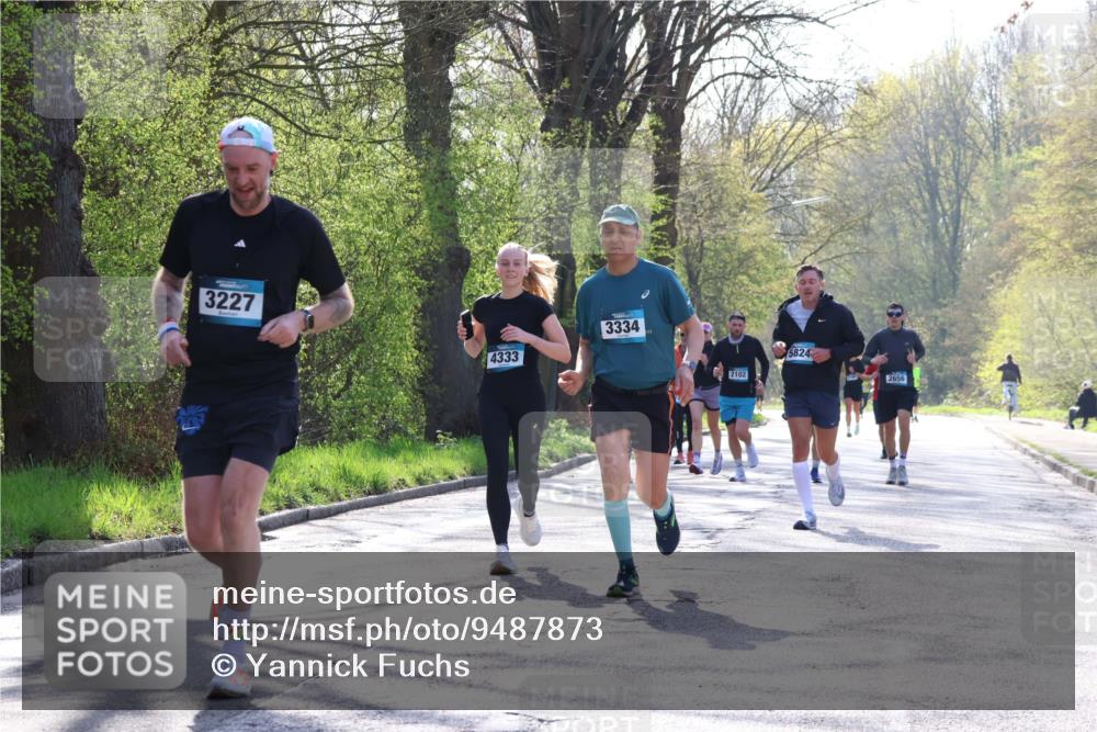 12.04.2026 - 45. Internationalen Wilhelmsburger Insellauf Yannick Fuchs http://msf.ph/oto/9487873 12.04.2026 10:32:56 Laufen 3227, 4333, 3334, 2102, 5824, 2656 meine-sportfotos.de