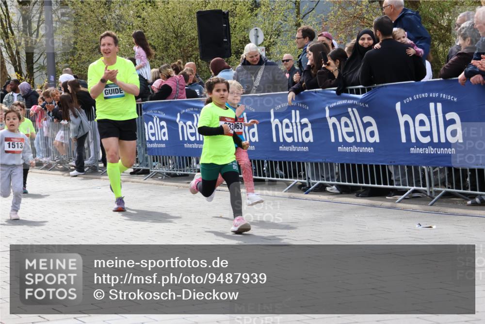 12.04.2026 - 45. Internationalen Wilhelmsburger Insellauf Strokosch-Dieckow http://msf.ph/oto/9487939 12.04.2026 14:10:21 Ziel 86, 132, 417, 60, 746, 664, 218, 203, 633, 963, 1513, 909, 708, 615, 184, 187 meine-sportfotos.de