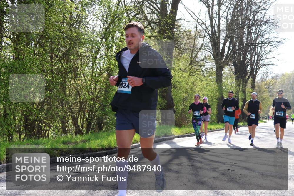 12.04.2026 - 45. Internationalen Wilhelmsburger Insellauf Yannick Fuchs http://msf.ph/oto/9487940 12.04.2026 10:33:02 Laufen 824, 2813, 2102, 2656, 2104 meine-sportfotos.de