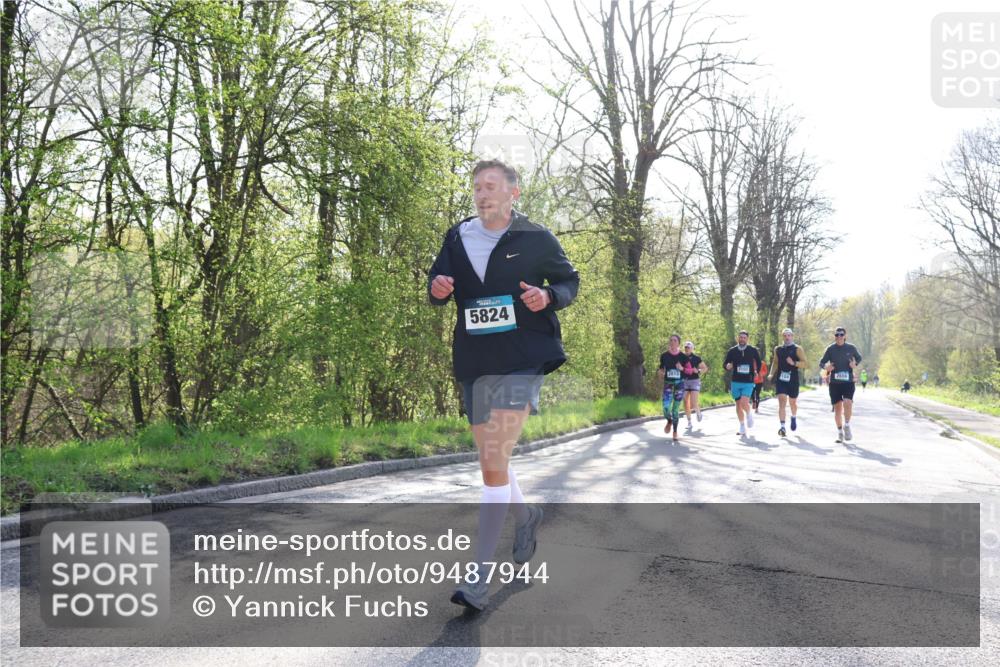 12.04.2026 - 45. Internationalen Wilhelmsburger Insellauf Yannick Fuchs http://msf.ph/oto/9487944 12.04.2026 10:33:02 Laufen 5824, 2102, 2656 meine-sportfotos.de