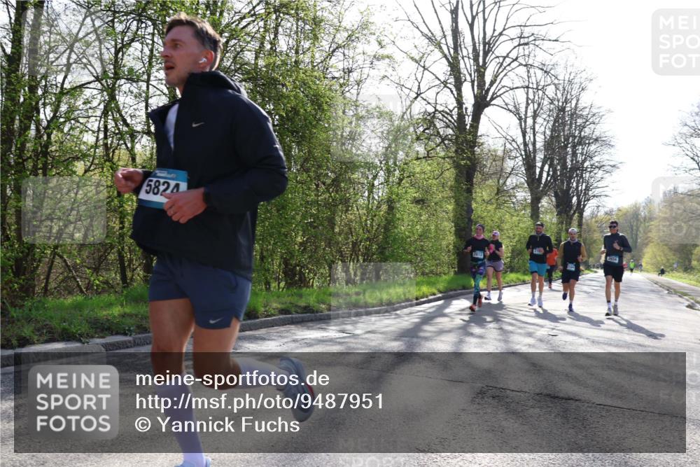 12.04.2026 - 45. Internationalen Wilhelmsburger Insellauf Yannick Fuchs http://msf.ph/oto/9487951 12.04.2026 10:33:02 Laufen 5824, 2813, 2656 meine-sportfotos.de
