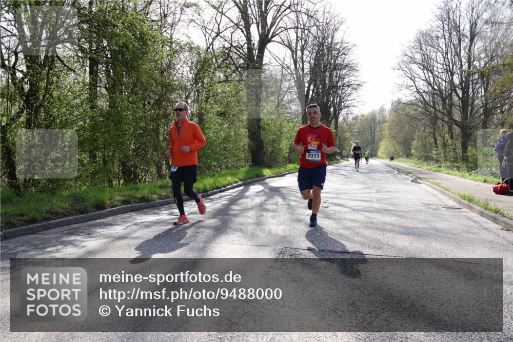 12.04.2026 - 45. Internationalen Wilhelmsburger Insellauf Yannick Fuchs http://msf.ph/oto/9488000 12.04.2026 10:33:08 Laufen 2073 meine-sportfotos.de