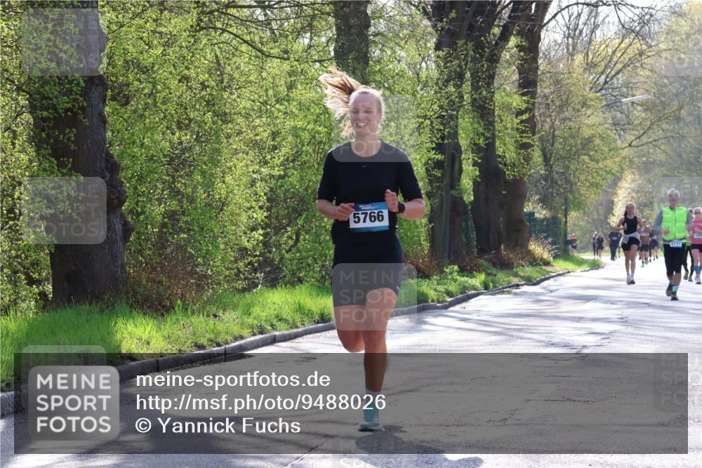 12.04.2026 - 45. Internationalen Wilhelmsburger Insellauf Yannick Fuchs http://msf.ph/oto/9488026 12.04.2026 10:33:13 Laufen 5766, 3747 meine-sportfotos.de