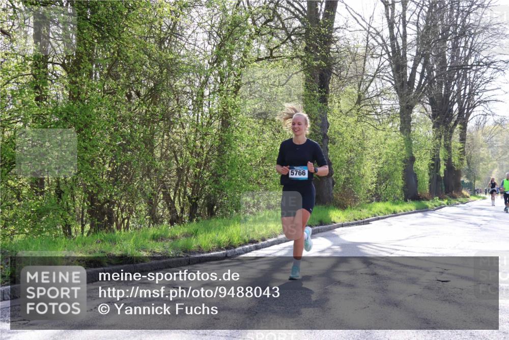 12.04.2026 - 45. Internationalen Wilhelmsburger Insellauf Yannick Fuchs http://msf.ph/oto/9488043 12.04.2026 10:33:14 Laufen 5766 meine-sportfotos.de