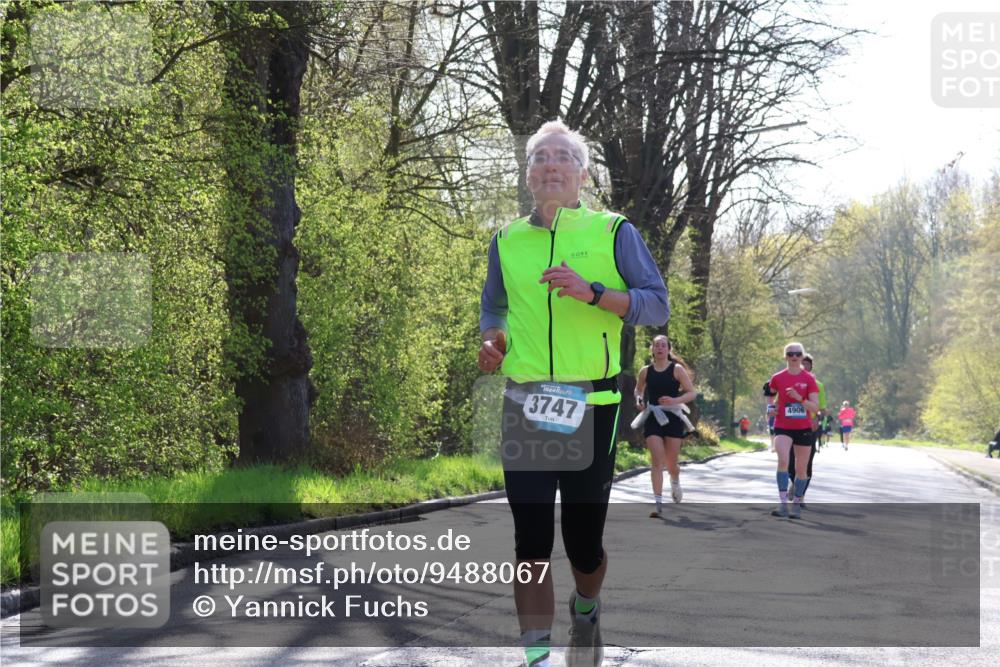 12.04.2026 - 45. Internationalen Wilhelmsburger Insellauf Yannick Fuchs http://msf.ph/oto/9488067 12.04.2026 10:33:23 Laufen 45, 3747, 4906 meine-sportfotos.de