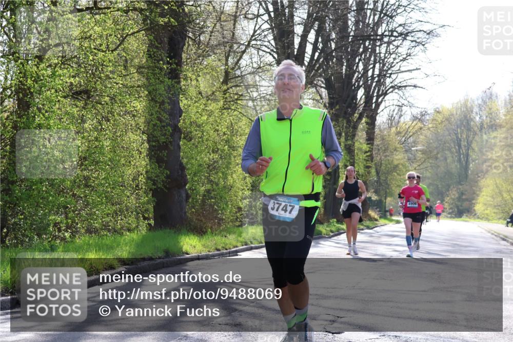 12.04.2026 - 45. Internationalen Wilhelmsburger Insellauf Yannick Fuchs http://msf.ph/oto/9488069 12.04.2026 10:33:23 Laufen 3747, 4906 meine-sportfotos.de